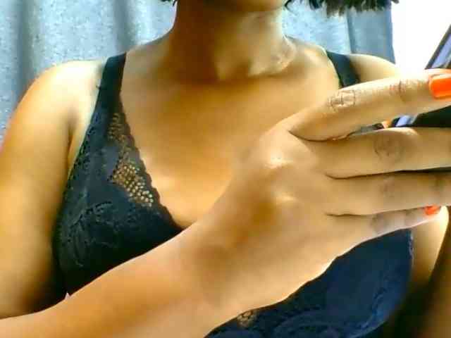 Belinda97 webcam