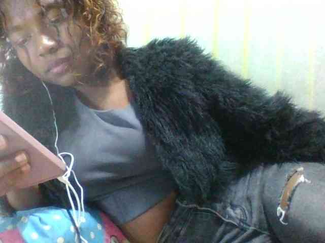 Kaysha12 webcam