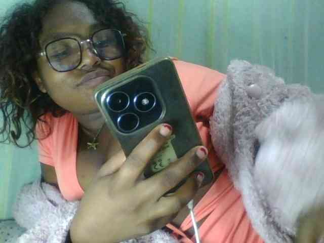 Kaysha12 webcam