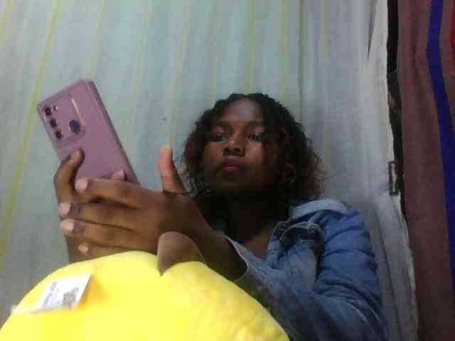 Kaysha12 webcam