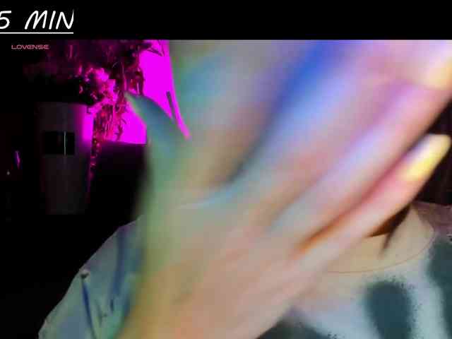 Angel-VICT0RY bongacams