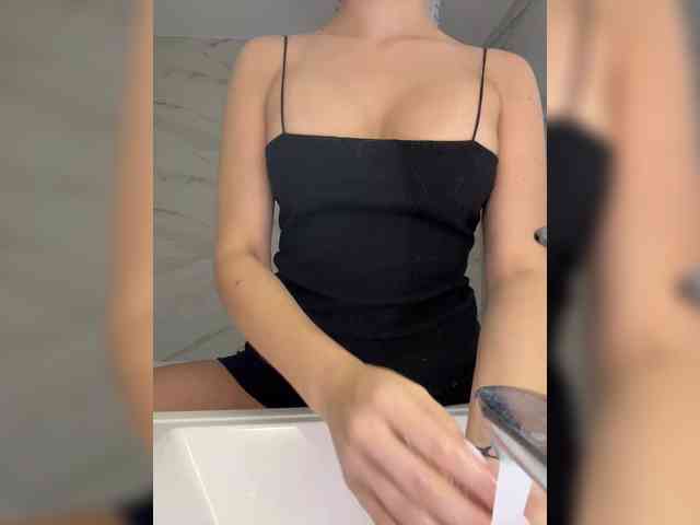 nude live cam Angel-VICT0RY