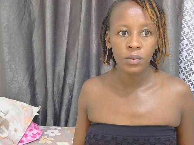 Sumergyal Live Webcam on BongaCams