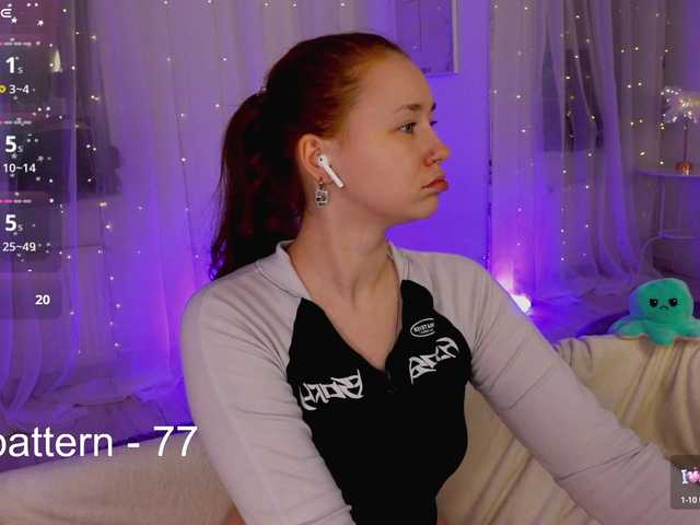 chloennaked