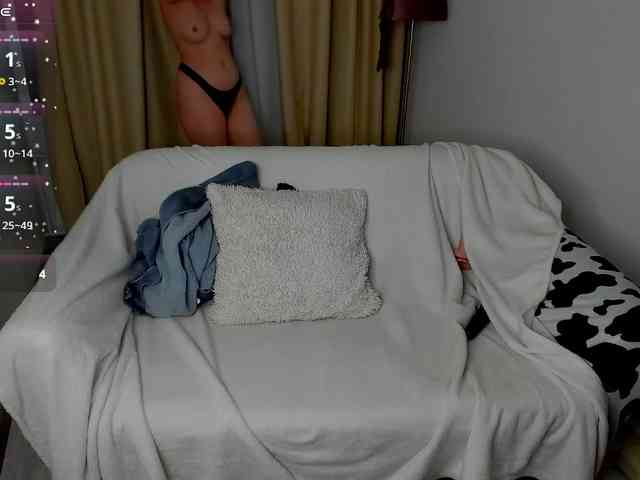 chloennaked webcam