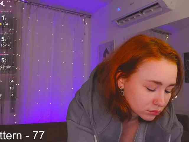 chloennaked webcam