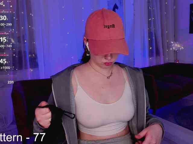 chloennaked webcam