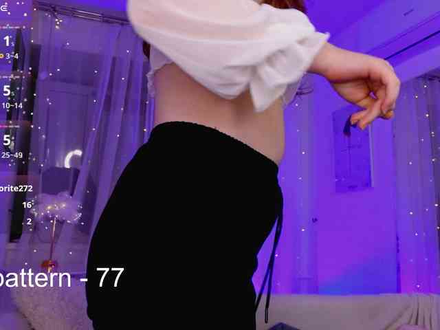 chloennaked webcam