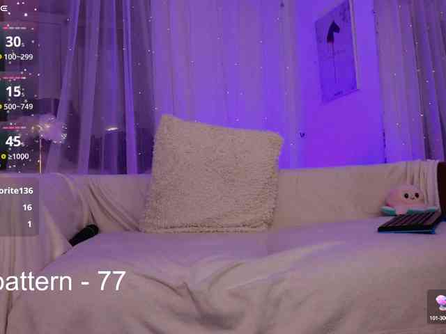 chloennaked webcam