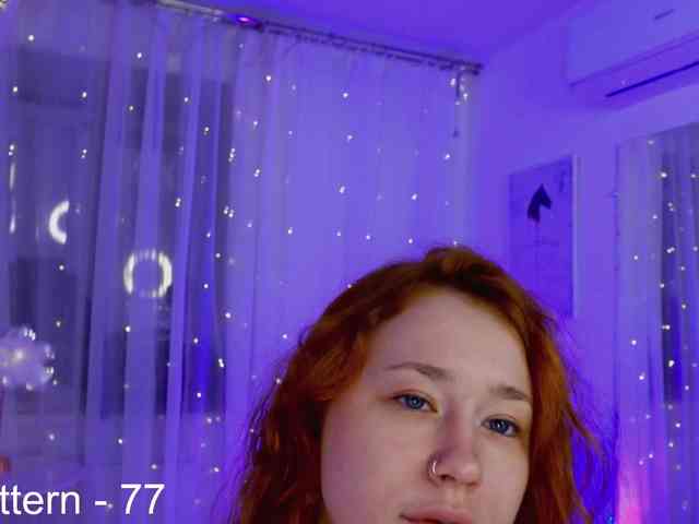 chloennaked webcam
