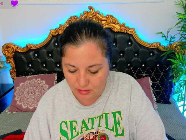 AleshaArabic's BongaCams show and profile