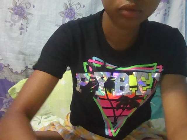 Angelinac vous attend pour discuter, flirter et plus sur bongacams