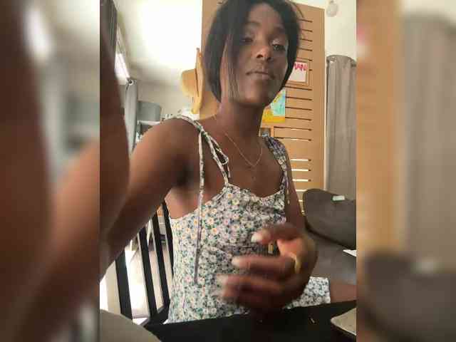 GoddesShantyLili webcam