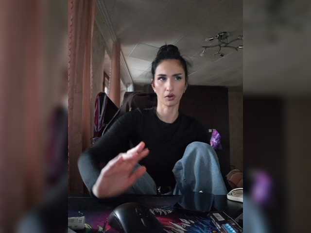 ConnieSmile's BongaCams show and profile