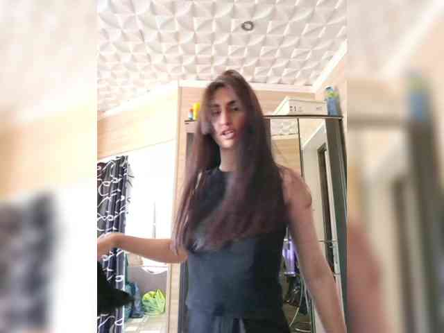 ConnieSmile webcam