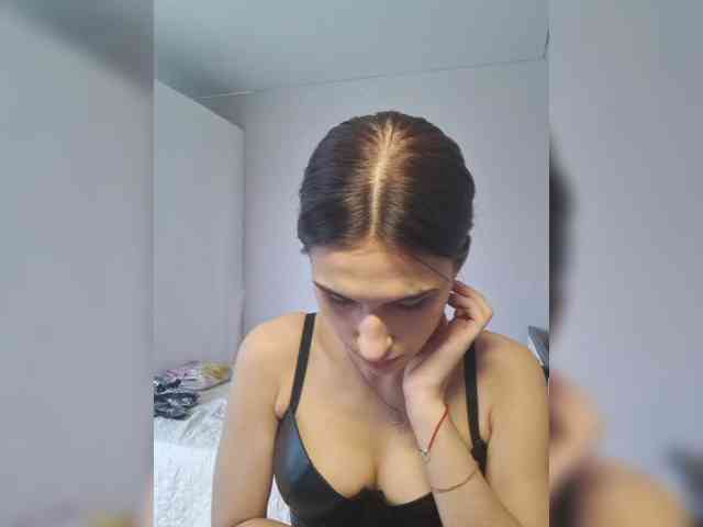 ConnieSmile webcam