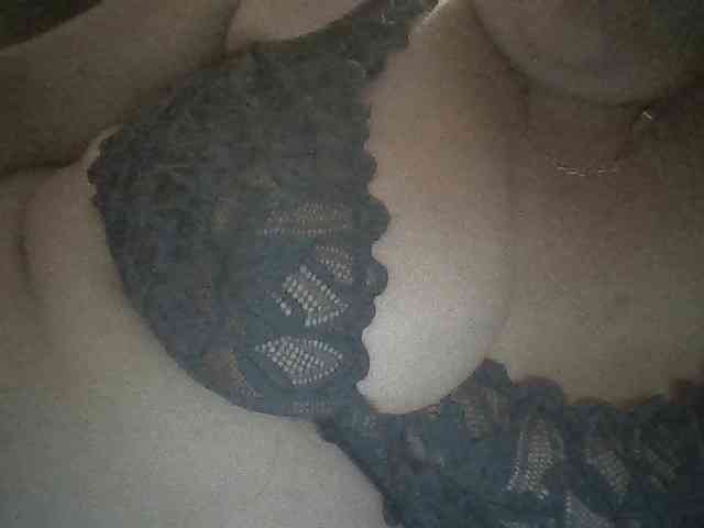 SexyGrosSeins00 webcam