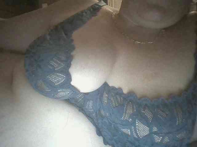 SexyGrosSeins00 webcam