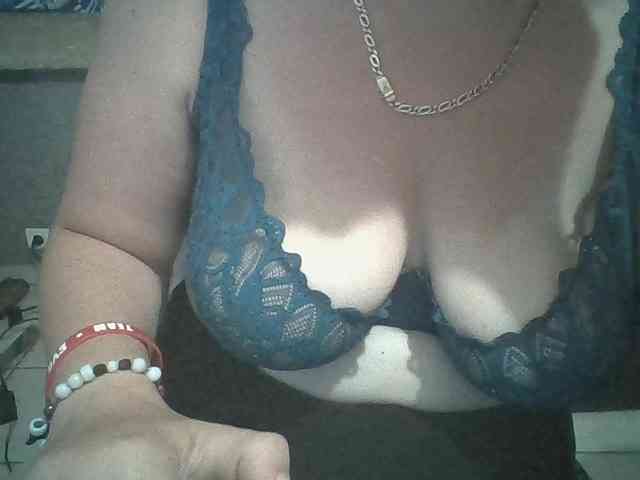 SexyGrosSeins00 webcam