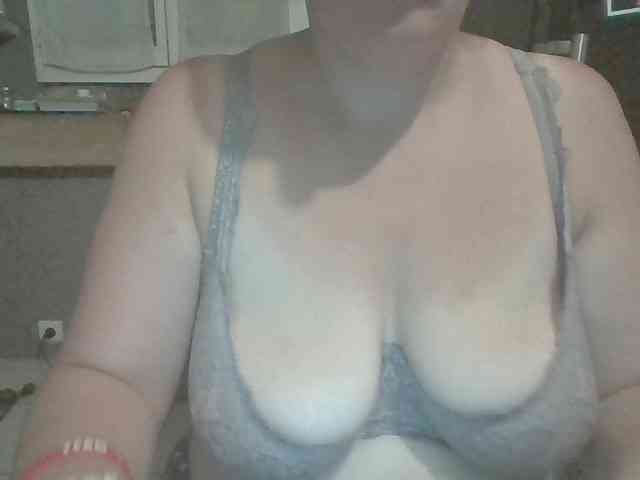 SexyGrosSeins00 webcam