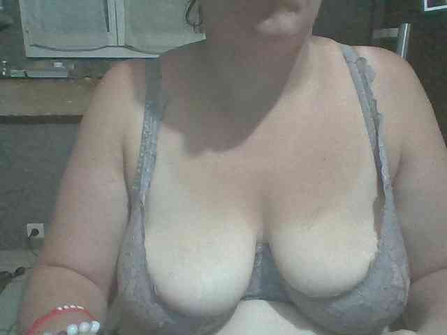 SexyGrosSeins00 webcam