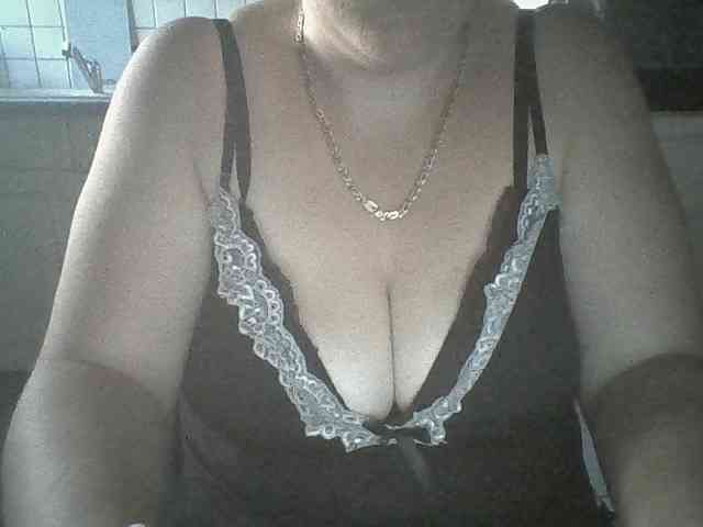 SexyGrosSeins00 webcam