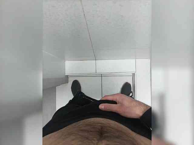 MarkB18cm Live Webcam on BongaCams