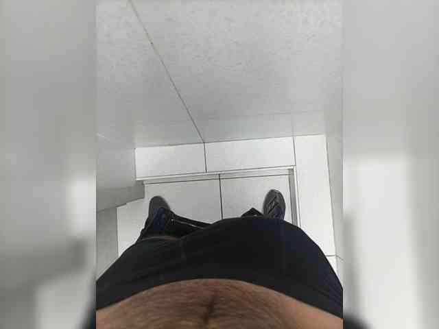 MarkB18cm Live Webcam on BongaCams