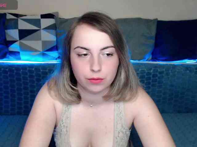 NelleVanile webcam