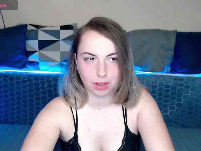 NelleVanile webcam