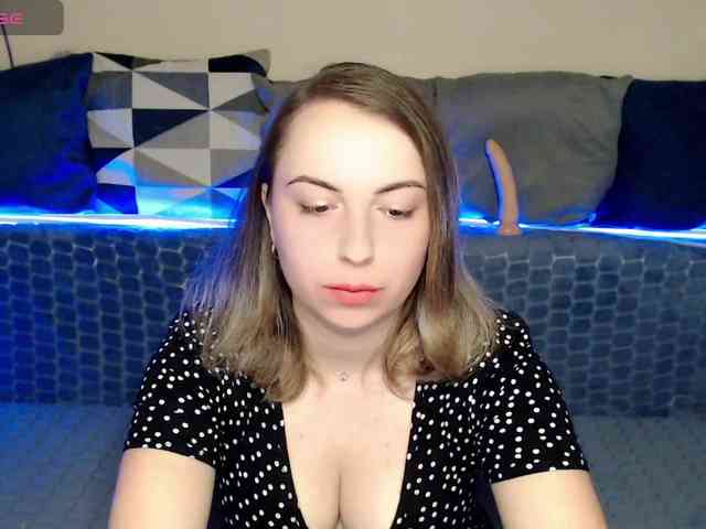 NelleVanile webcam