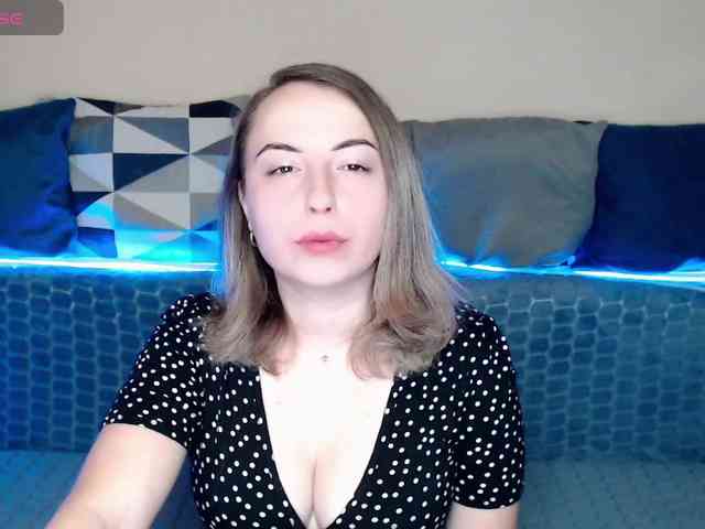 NelleVanile webcam