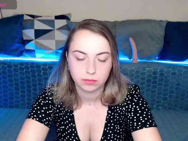 NelleVanile webcam