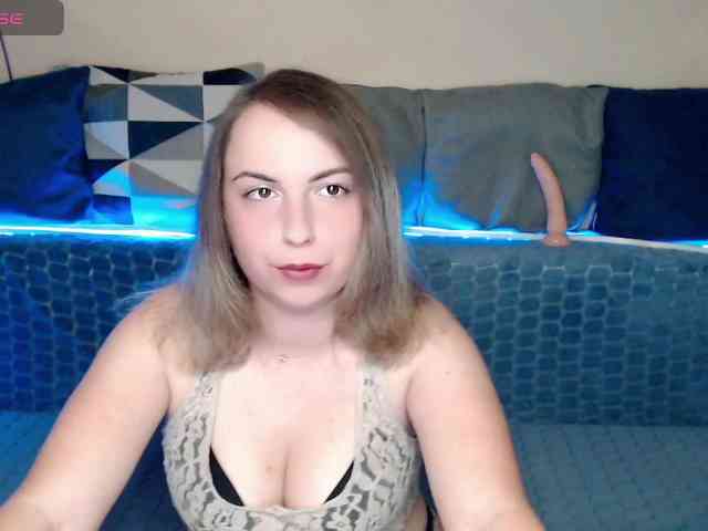 NelleVanile webcam