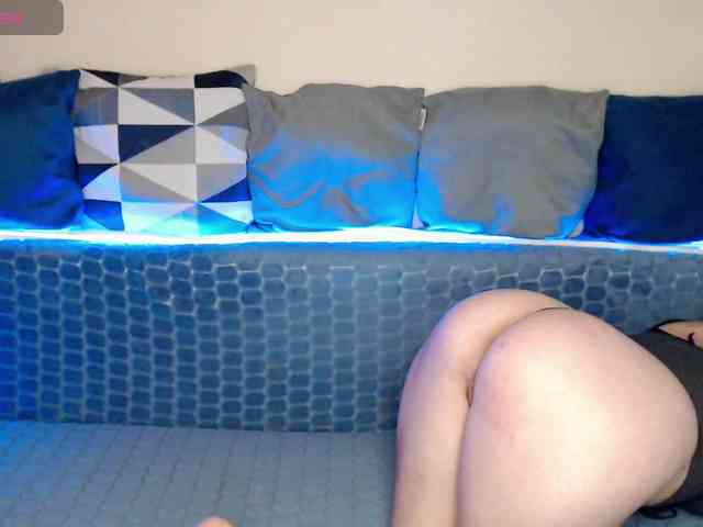 NelleVanile webcam