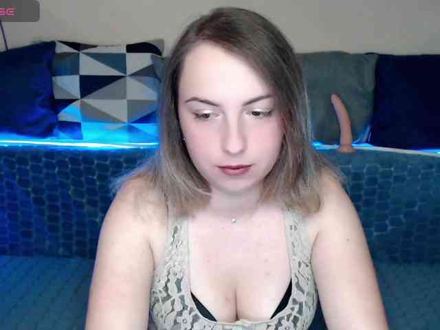 NelleVanile webcam