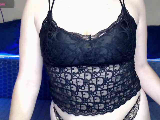 NelleVanile webcam