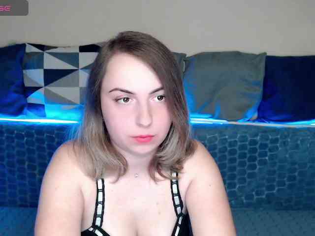 NelleVanile webcam