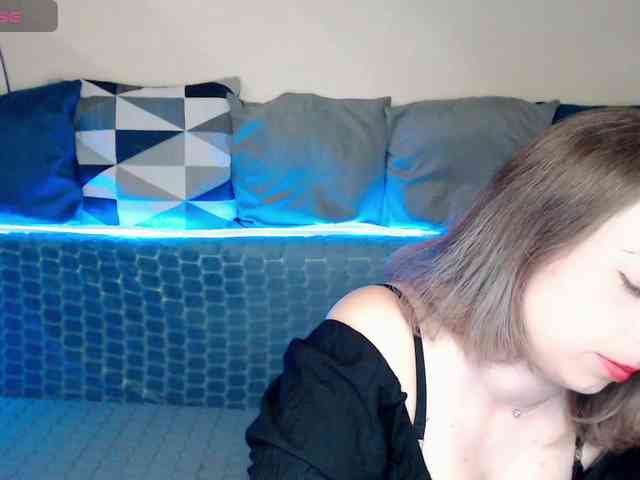 NelleVanile webcam