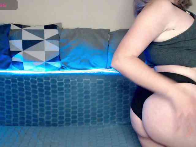 NelleVanile webcam