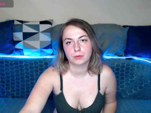 NelleVanile webcam