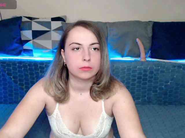 NelleVanile webcam