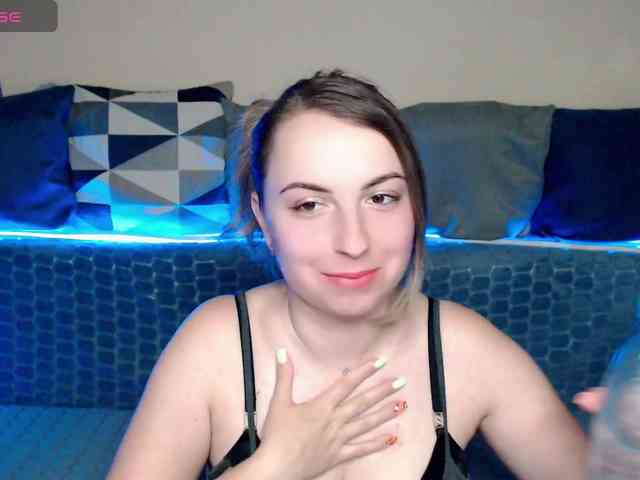 NelleVanile webcam
