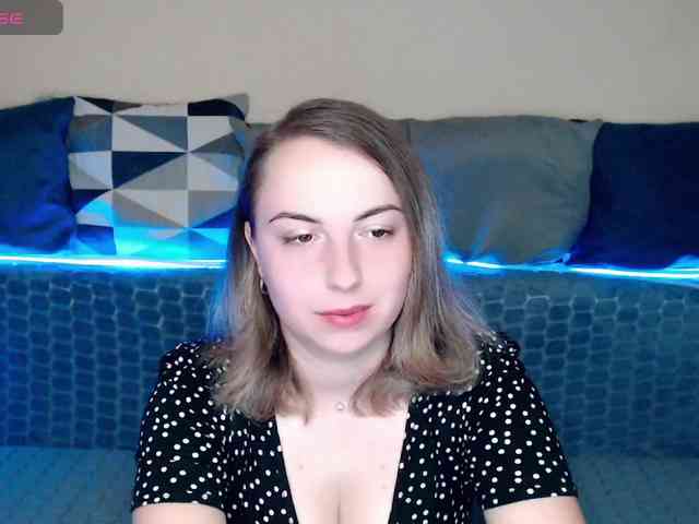 NelleVanile webcam