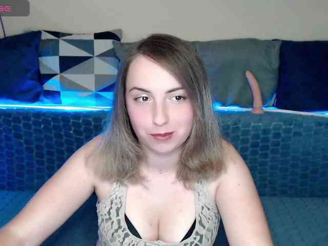 NelleVanile webcam