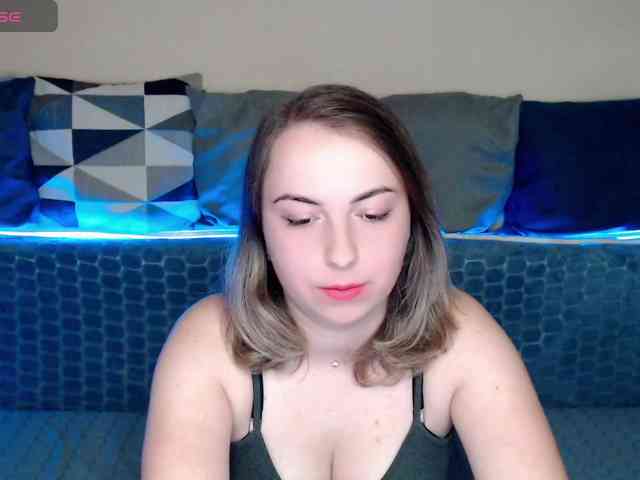 NelleVanile webcam