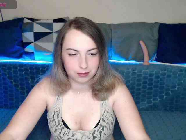 NelleVanile webcam