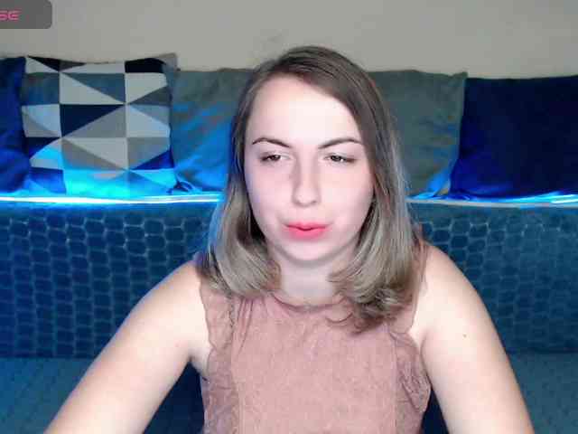 NelleVanile webcam