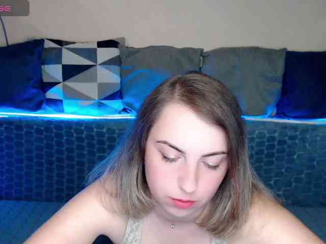 NelleVanile webcam