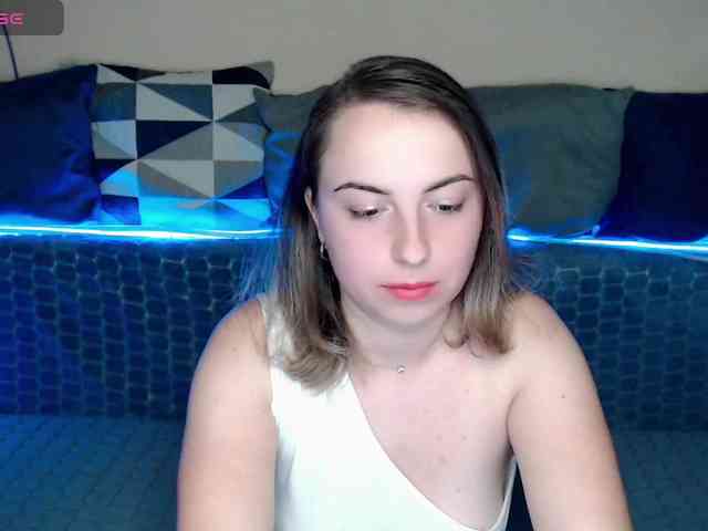 NelleVanile webcam